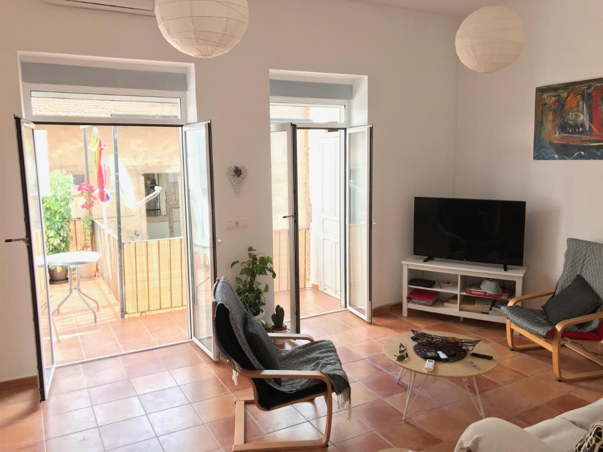 Ferienwohnung Im Zentrum Аликанте Екстериор снимка