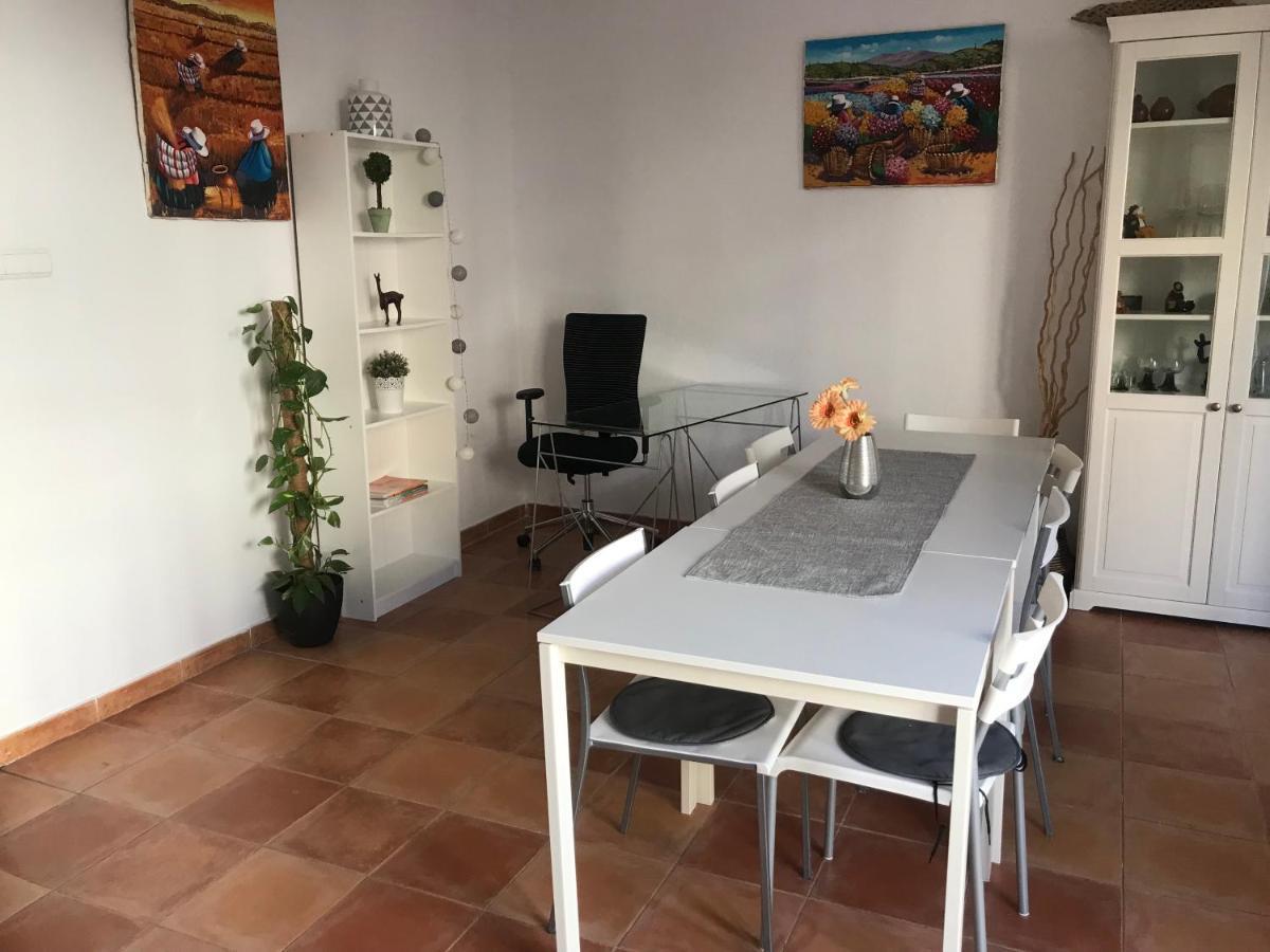 Ferienwohnung Im Zentrum Аликанте Екстериор снимка