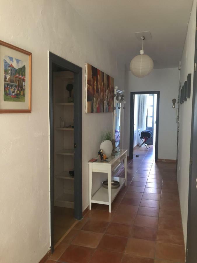 Ferienwohnung Im Zentrum Аликанте Екстериор снимка